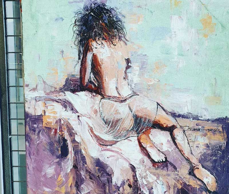 femme dénudée de dos